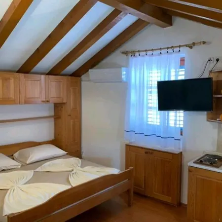 Hotel Appartments Mali Raj