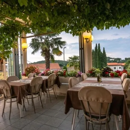 Hotel Appartments Mali Raj 3*